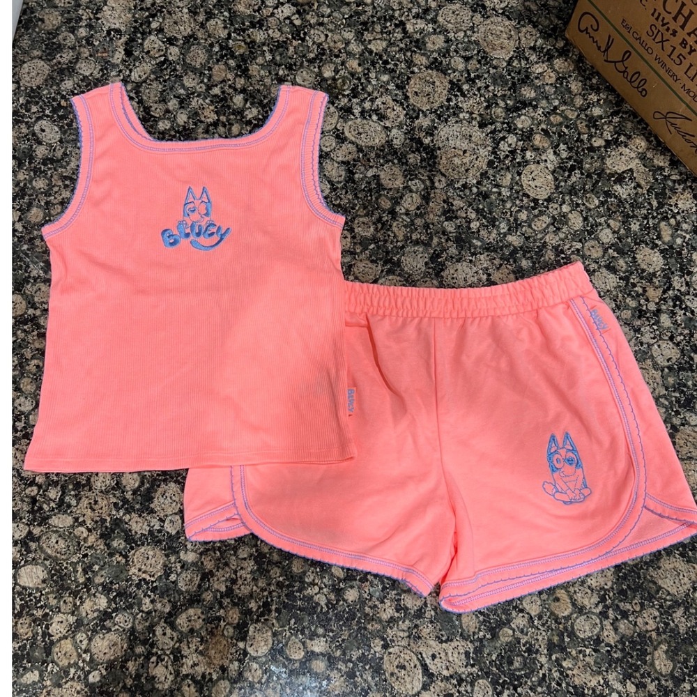 Bluey Girls 2 Piece Ribbed Tank Top and Shorts Set Coral Pink Size L 10/12